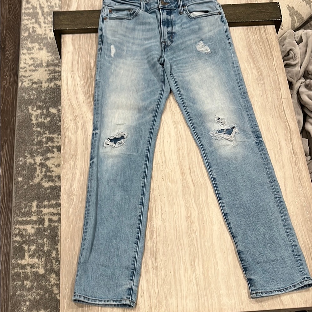 Men's Distressed Blue Jeans